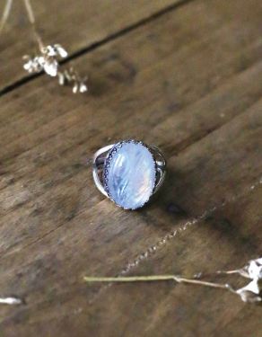Grande Bague "Luna" Pierre de lune