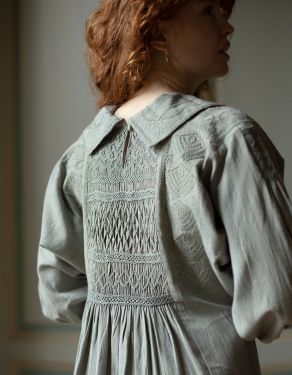 Robe smockée "Maida" vert celadon