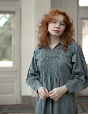 Robe smockée "Maida" bleu lagon