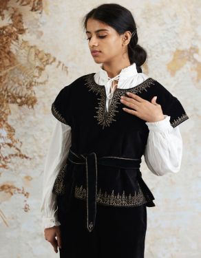 Tunique "Nelda" en velours noir brodé