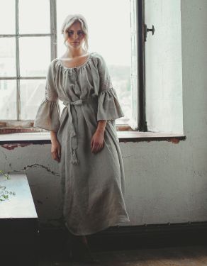 Robe "Svetlana" en lin naturel et dentelle de lin