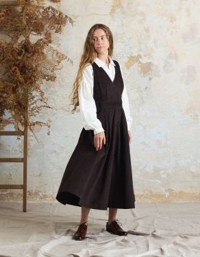 Robe-chasuble "Yana" en velours côtelé châtaigne