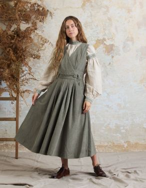 Robe-chasuble "Yana" en velours côtelé vert menthe