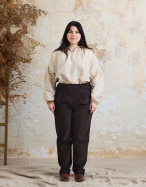 Pantalon "Yana" en velours côtelé châtaigne